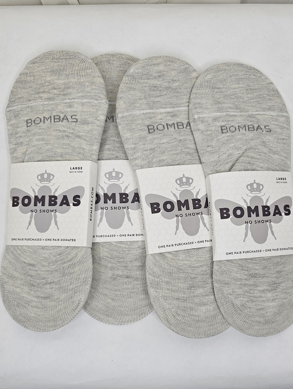 Bombas Men's Invisible No-Show Socks in Light Gray Heather Medium 4 Pack